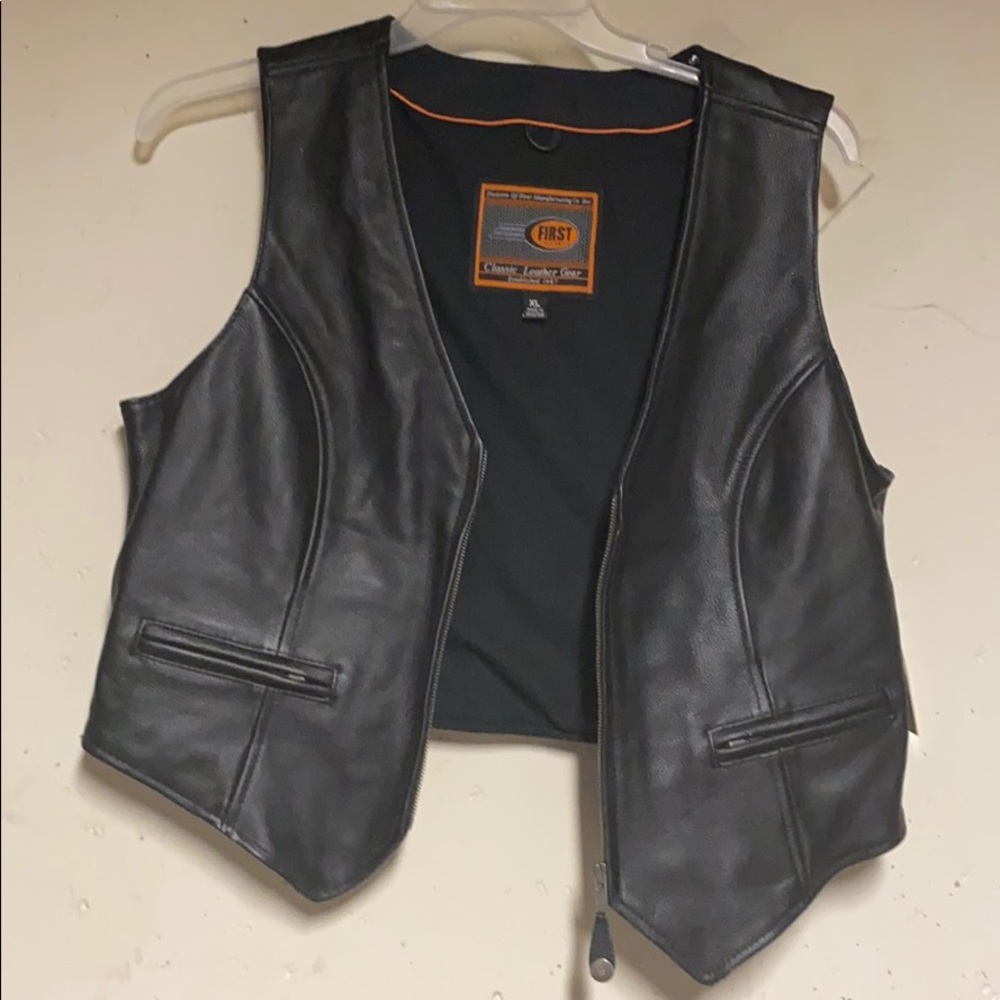 Black Leather Vest. Never worn. Size XL